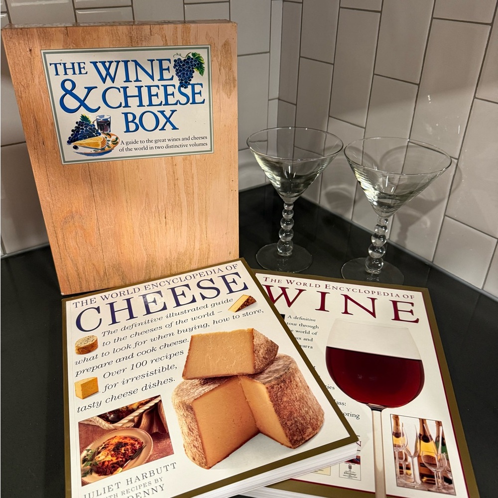 Wine & Cheese Book Box Set - Picture 4 of 6